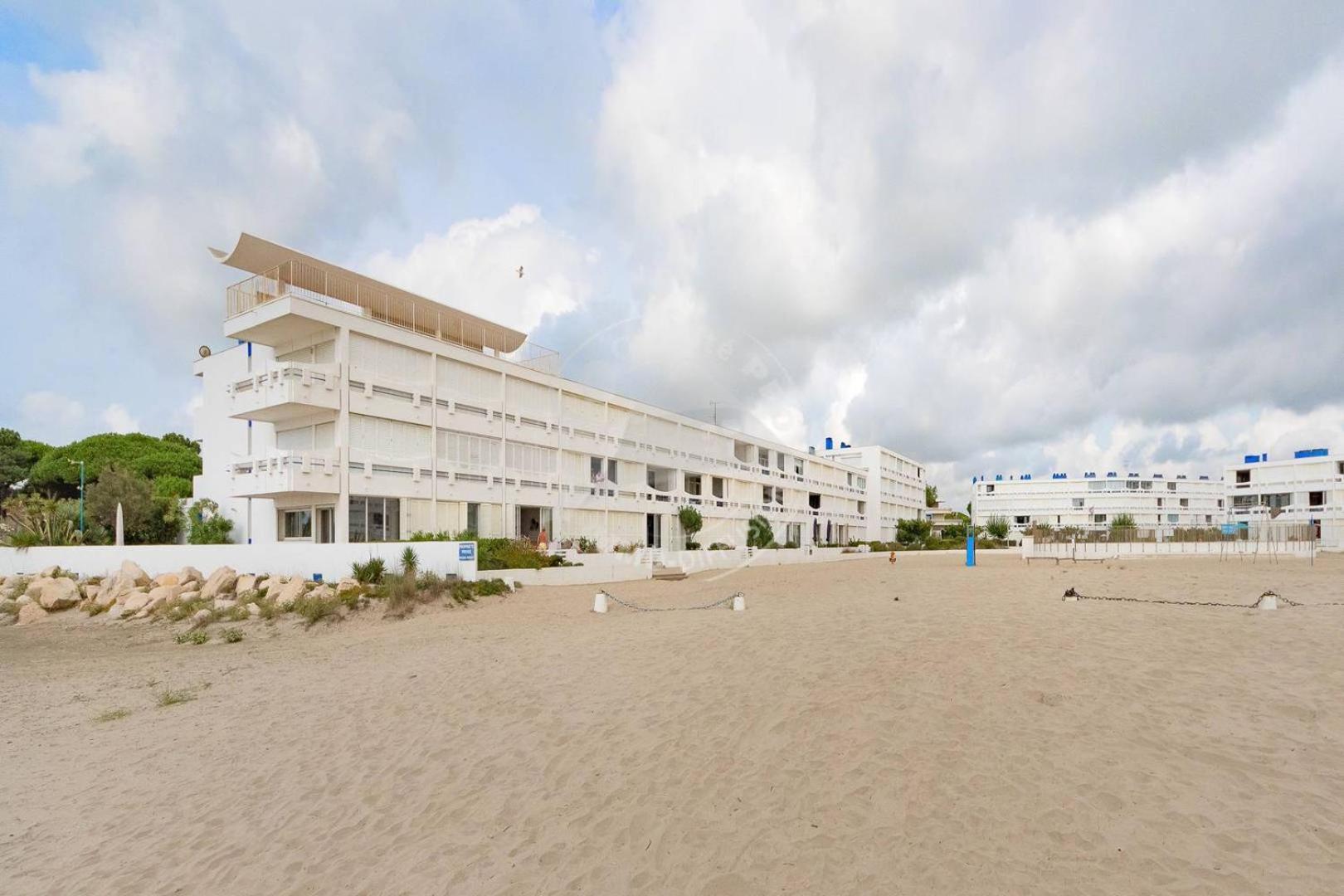 As17378 - P4 Dans Une Residence Sur La Plage Avec Vue Mer Et Piscine Le Grau-du-Roi Eksteriør bilde